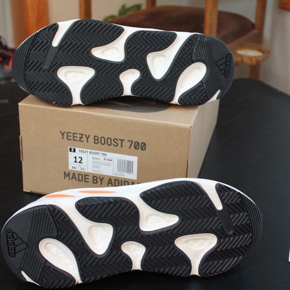 adidas Yeezy Boost 700 V1 Wave Runner B75571 main image 7